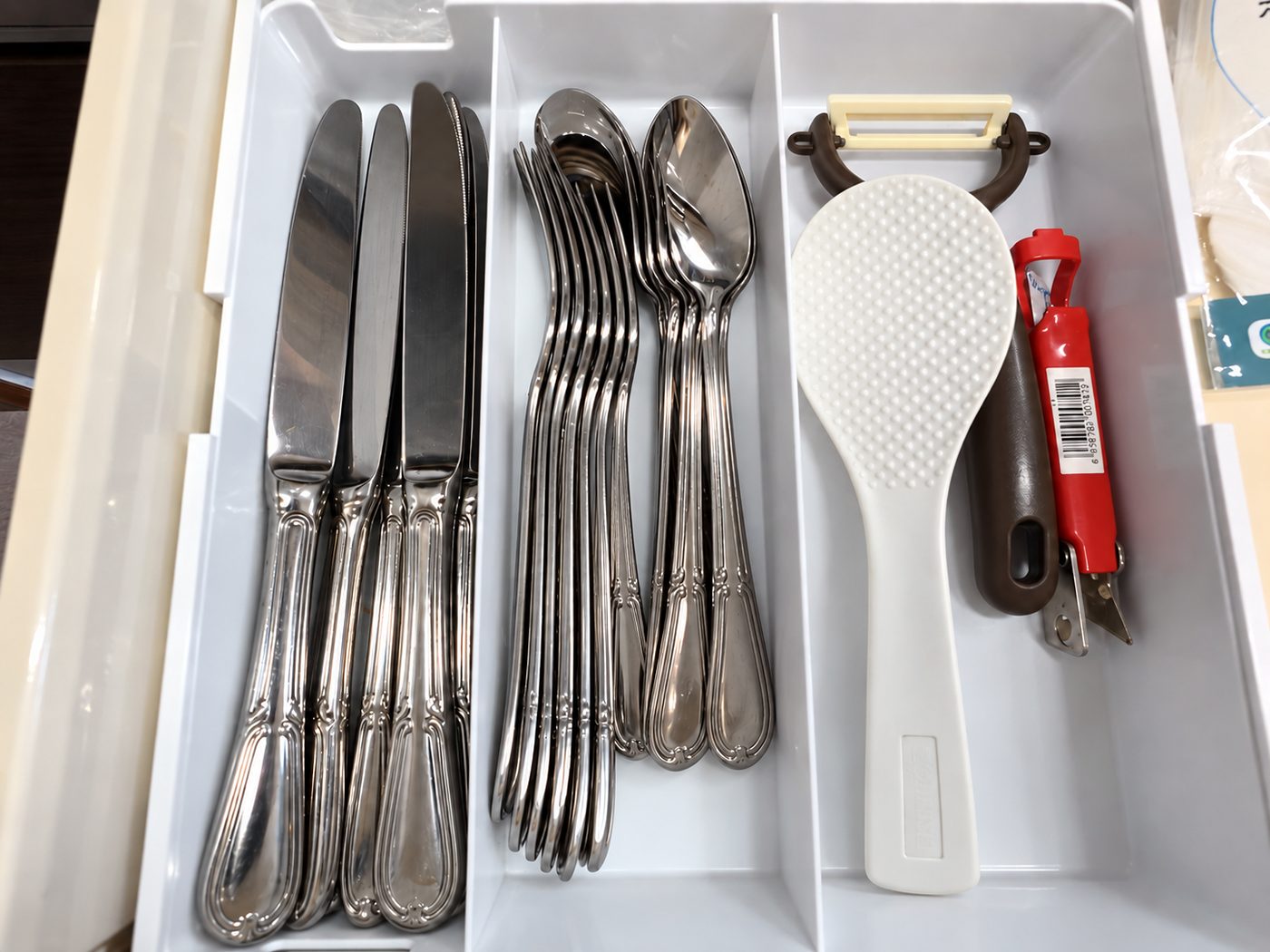 Cutlery drawer